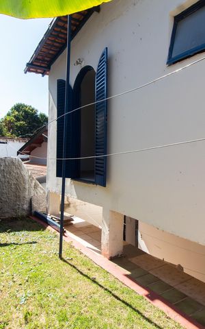 Casa à venda com 200m², 5 quartos e 2 vagas Casa à venda com 200m², 5 quartos e 2 vagasÁrea Externa