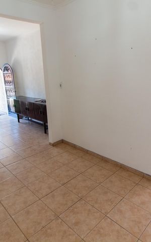 Casa à venda com 200m², 5 quartos e 2 vagas Casa à venda com 200m², 5 quartos e 2 vagasSala de Jantar