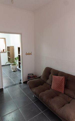 Casa à venda com 200m², 5 quartos e 2 vagas Casa à venda com 200m², 5 quartos e 2 vagasQuarto 1