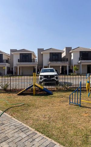 Casa de condomínio à venda com 138m², 3 quartos e 2 vagasÁrea comum - Espaço pet