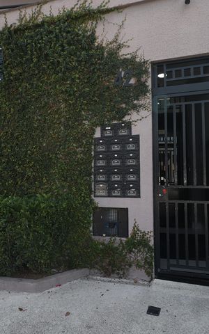 Apartamento para alugar com 69m², 2 quartos e sem vagaFachada