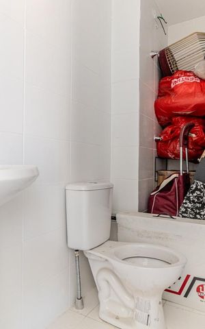 Apartamento à venda com 34m², 2 quartos e sem vaga Apartamento à venda com 34m², 2 quartos e sem vagaBanheiro
