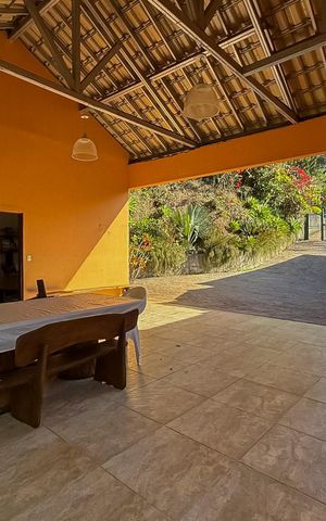 Casa de condomínio à venda com 230m², 3 quartos e 3 vagas Casa de condomínio à venda com 230m², 3 quartos e 3 vagasÁrea externa
