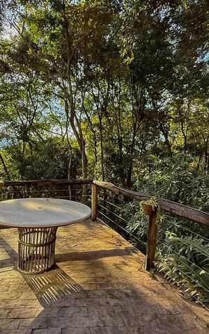 Casa de condomínio à venda com 230m², 3 quartos e 3 vagas Casa de condomínio à venda com 230m², 3 quartos e 3 vagasÁrea externa
