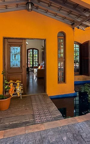 Casa de condomínio à venda com 230m², 3 quartos e 3 vagas Casa de condomínio à venda com 230m², 3 quartos e 3 vagasÁrea externa
