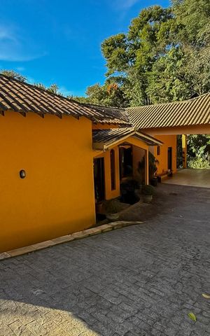 Casa de condomínio à venda com 230m², 3 quartos e 3 vagas Casa de condomínio à venda com 230m², 3 quartos e 3 vagasÁrea externa