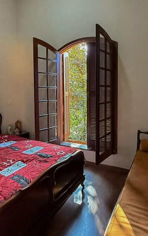 Casa de condomínio à venda com 230m², 3 quartos e 3 vagas Casa de condomínio à venda com 230m², 3 quartos e 3 vagasQuarto 1