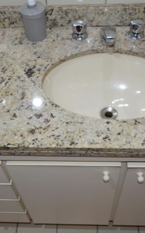 Apartamento à venda com 83m², 2 quartos e 1 vagaBanheiro