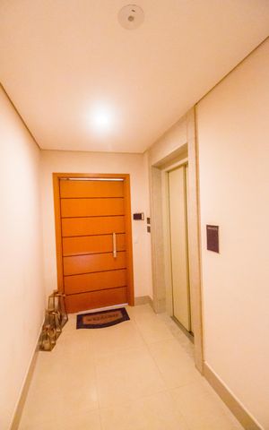 Apartamento à venda com 136m², 3 quartos e 2 vagas Apartamento à venda com 136m², 3 quartos e 2 vagasEntrada
