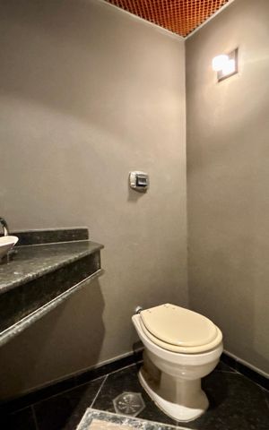 Apartamento à venda com 280m², 4 quartos e 2 vagas Apartamento à venda com 280m², 4 quartos e 2 vagasLavabo