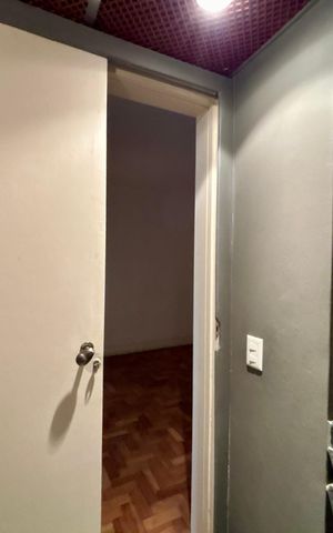 Apartamento à venda com 280m², 4 quartos e 2 vagas Apartamento à venda com 280m², 4 quartos e 2 vagasLavabo