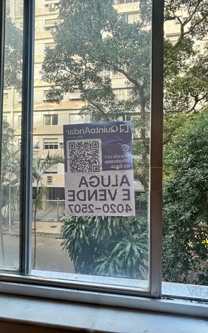 Apartamento à venda com 280m², 4 quartos e 2 vagas Apartamento à venda com 280m², 4 quartos e 2 vagasPlaca