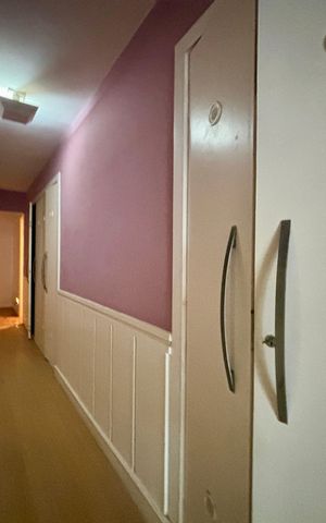 Apartamento à venda com 280m², 4 quartos e 2 vagas Apartamento à venda com 280m², 4 quartos e 2 vagasCorredores