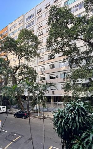 Apartamento à venda com 280m², 4 quartos e 2 vagas Apartamento à venda com 280m², 4 quartos e 2 vagasSala - vista
