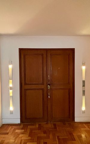 Apartamento à venda com 280m², 4 quartos e 2 vagas Apartamento à venda com 280m², 4 quartos e 2 vagasSala - hall de entrada