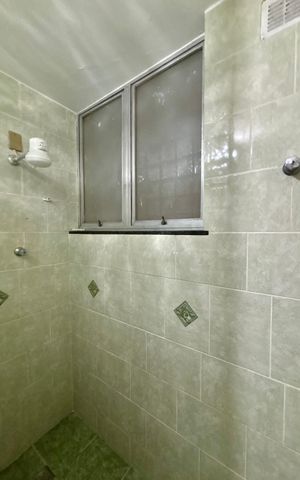 Apartamento à venda com 280m², 4 quartos e 2 vagas Apartamento à venda com 280m², 4 quartos e 2 vagasBanheiro social 2