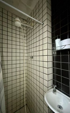 Apartamento à venda com 280m², 4 quartos e 2 vagas Apartamento à venda com 280m², 4 quartos e 2 vagasBanheiro de Serviço