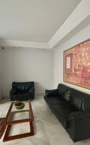 Apartamento à venda com 280m², 4 quartos e 2 vagas Apartamento à venda com 280m², 4 quartos e 2 vagasPortaria
