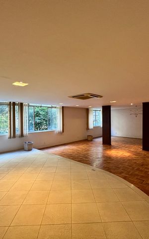 Apartamento à venda com 280m², 4 quartos e 2 vagas Apartamento à venda com 280m², 4 quartos e 2 vagasSala