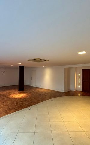 Apartamento à venda com 280m², 4 quartos e 2 vagas Apartamento à venda com 280m², 4 quartos e 2 vagasSala