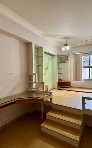 Apartamento à venda com 280m², 4 quartos e 2 vagas Apartamento à venda com 280m², 4 quartos e 2 vagasQuarto 2