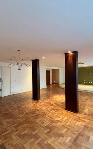 Apartamento à venda com 280m², 4 quartos e 2 vagas Apartamento à venda com 280m², 4 quartos e 2 vagasSala