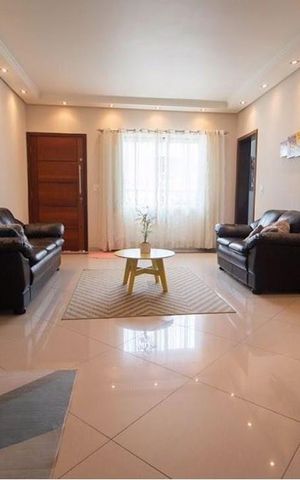 Casa à venda com 282m², 3 quartos e 10 vagas