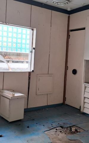 Casa à venda com 300m², 5 quartos e sem vaga
