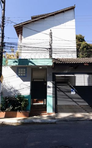 Casa de condomínio à venda com 72m², 2 quartos e 1 vaga Casa de condomínio à venda com 72m², 2 quartos e 1 vagaFachada