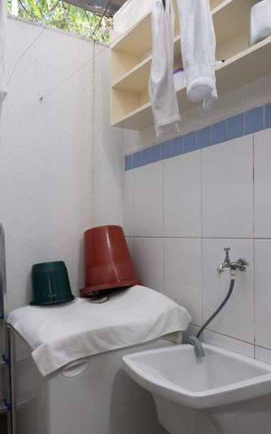 Casa de condomínio à venda com 72m², 2 quartos e 1 vaga Casa de condomínio à venda com 72m², 2 quartos e 1 vagaÁrea de Serviço