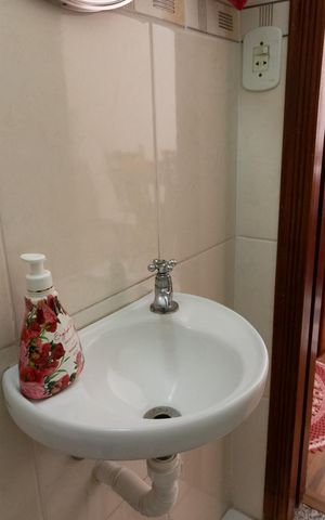 Casa de condomínio à venda com 72m², 2 quartos e 1 vaga Casa de condomínio à venda com 72m², 2 quartos e 1 vagaLavabo