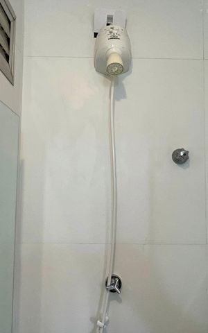 Apartamento para alugar com 130m², 2 quartos e 1 vaga Apartamento para alugar com 130m², 2 quartos e 1 vagaBanheiro da Suíte 1