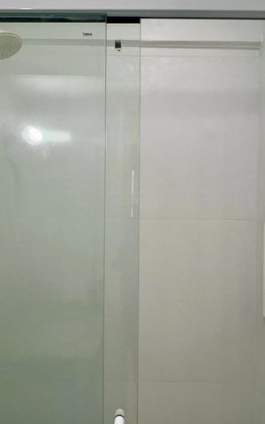 Apartamento para alugar com 130m², 2 quartos e 1 vaga Apartamento para alugar com 130m², 2 quartos e 1 vagaBanheiro da Suíte 2