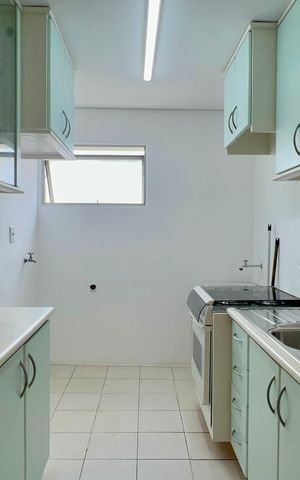 Apartamento para alugar com 130m², 2 quartos e 1 vaga Apartamento para alugar com 130m², 2 quartos e 1 vagaCozinha