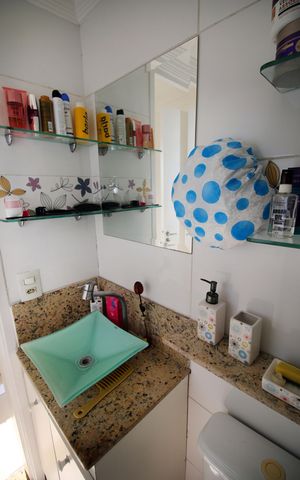 Apartamento à venda com 52m², 2 quartos e sem vagaBanheiro da Suíte