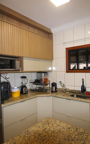 Casa para alugar com 238m², 2 quartos e 2 vagas Casa para alugar com 238m², 2 quartos e 2 vagasCozinha
