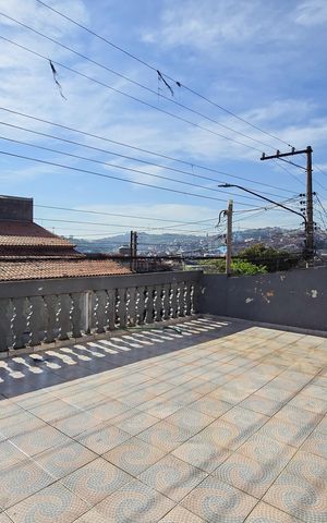 Casa à venda com 198m², 4 quartos e 3 vagas Casa à venda com 198m², 4 quartos e 3 vagasSacada - Casa 1