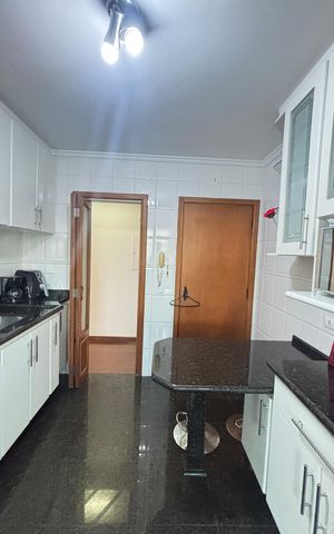 Apartamento à venda com 100m², 3 quartos e 2 vagasCozinha