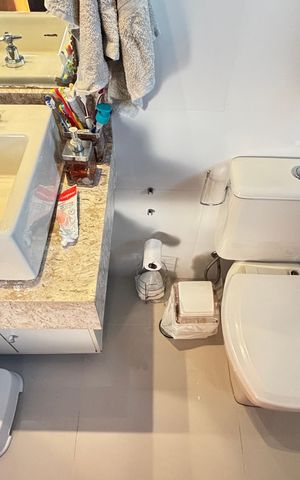 Apartamento à venda com 100m², 3 quartos e 2 vagasBanheiro da Suíte
