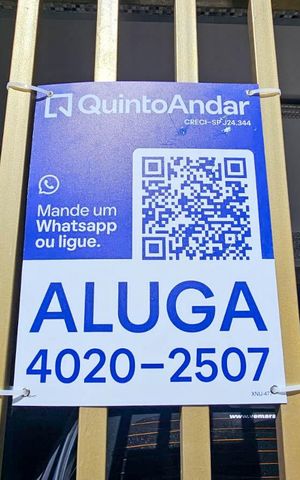 Casa à venda com 90m², 2 quartos e 1 vaga Casa à venda com 90m², 2 quartos e 1 vagaFachada e Placa