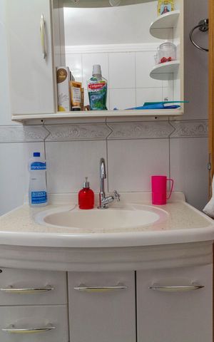 Casa à venda com 90m², 2 quartos e 1 vaga Casa à venda com 90m², 2 quartos e 1 vagaBanheiro 1