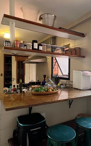 Apartamento à venda com 195m², 3 quartos e 4 vagas Apartamento à venda com 195m², 3 quartos e 4 vagasCozinha