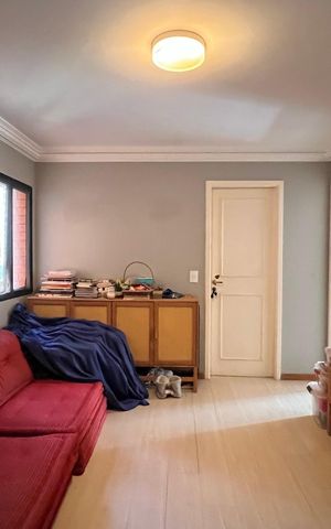 Apartamento à venda com 195m², 3 quartos e 4 vagas Apartamento à venda com 195m², 3 quartos e 4 vagasSala de Estar