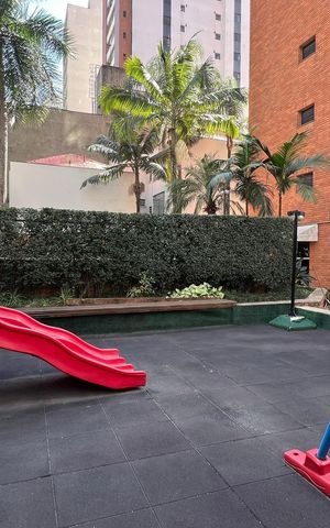 Apartamento à venda com 195m², 3 quartos e 4 vagas Apartamento à venda com 195m², 3 quartos e 4 vagasPlayground