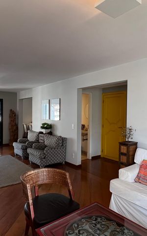 Apartamento à venda com 195m², 3 quartos e 4 vagas Apartamento à venda com 195m², 3 quartos e 4 vagasSala
