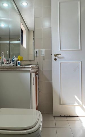 Apartamento à venda com 195m², 3 quartos e 4 vagas Apartamento à venda com 195m², 3 quartos e 4 vagasBanheiro da Suíte 1