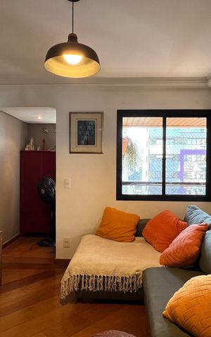 Apartamento à venda com 195m², 3 quartos e 4 vagas Apartamento à venda com 195m², 3 quartos e 4 vagasSala de TV