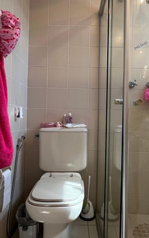 Apartamento à venda com 195m², 3 quartos e 4 vagas Apartamento à venda com 195m², 3 quartos e 4 vagasBanheiro da Suíte 2