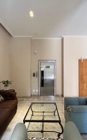 Apartamento à venda com 195m², 3 quartos e 4 vagas Apartamento à venda com 195m², 3 quartos e 4 vagasHall de entrada