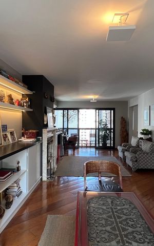Apartamento à venda com 195m², 3 quartos e 4 vagas Apartamento à venda com 195m², 3 quartos e 4 vagasSala